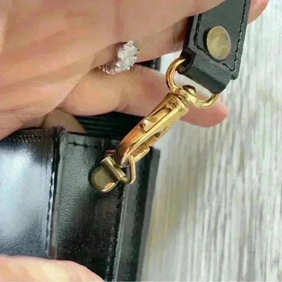 NUOVO  CAPICA BLVK LEATHER MESSENGER CROSSBODY BAG - Picture 10 of 16